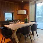 Charming And Modern Ski-in Ski-out Horská chata