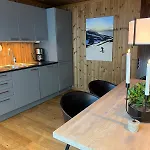 Charming And Modern Ski-in Ski-out Horská chata