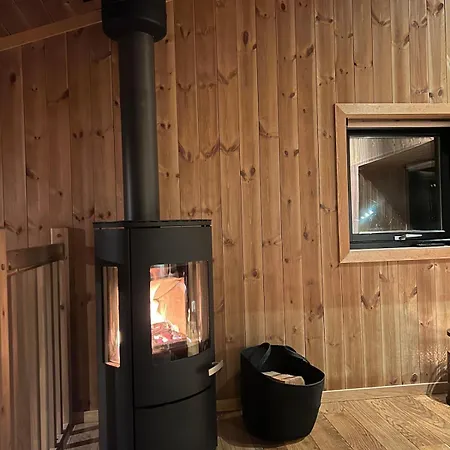 Charming And Modern Ski-in Ski-out Chalé