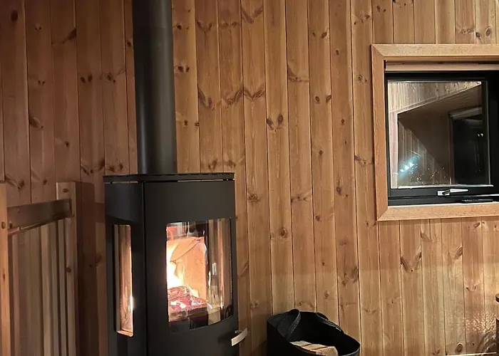 Charming And Modern Ski-in Ski-out Dağ evi